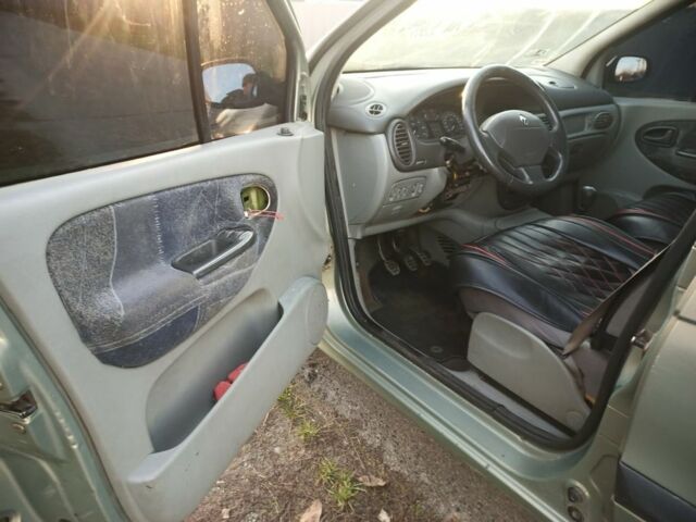 Бежевый Рено Сценик II, объемом двигателя 1.9 л и пробегом 320 тыс. км за 2200 $, фото 8 на Automoto.ua