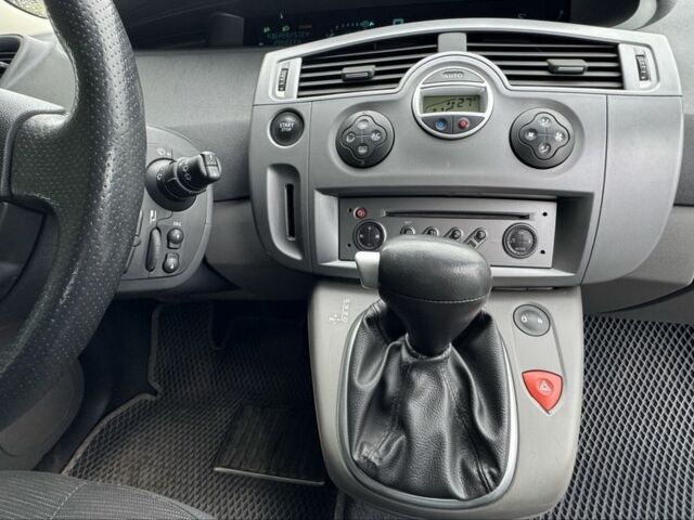 Рено Сценік II 2006 у Полтаві на Automoto.ua Бежевий Рено Сценік II, об'ємом двигуна 1.6 л та пробігом 131 тис. км за 5300 $, фото 3 на Automoto.ua