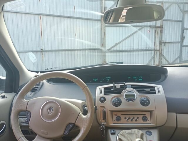 Бежевый Рено Сценик II, объемом двигателя 2 л и пробегом 255 тыс. км за 5200 $, фото 6 на Automoto.ua