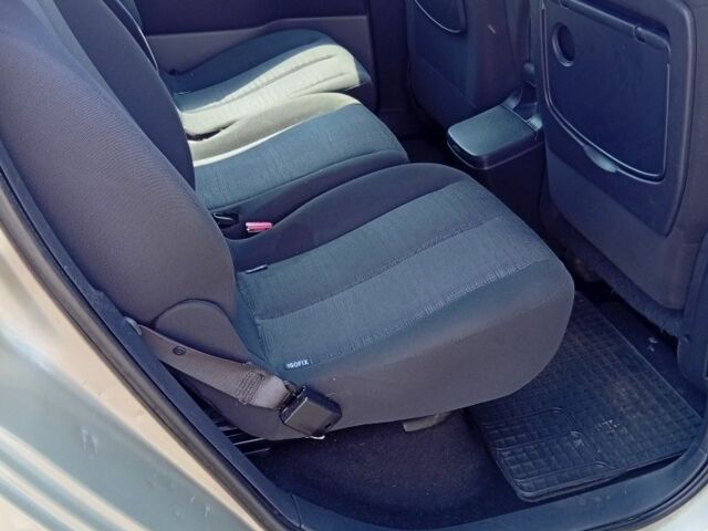 Бежевый Рено Сценик II, объемом двигателя 1.6 л и пробегом 280 тыс. км за 4600 $, фото 5 на Automoto.ua