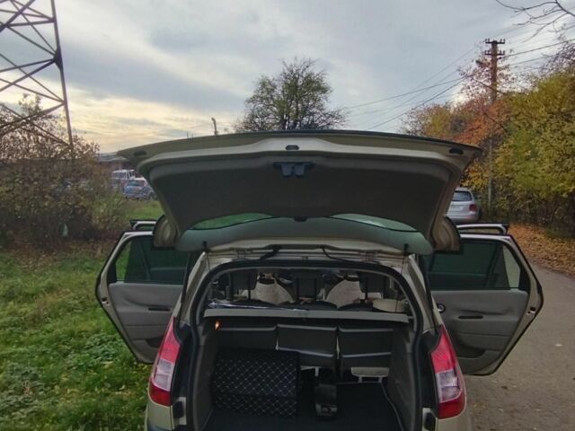 Бежевый Рено Сценик II, объемом двигателя 1.6 л и пробегом 247 тыс. км за 4400 $, фото 12 на Automoto.ua