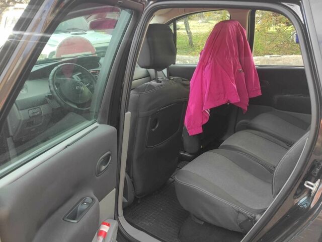 Черный Рено Сценик II, объемом двигателя 1.5 л и пробегом 330 тыс. км за 4400 $, фото 1 на Automoto.ua