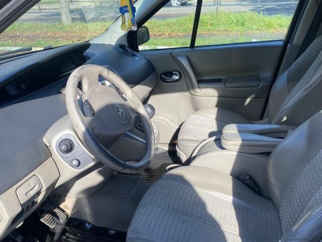 Черный Рено Сценик II, объемом двигателя 1.9 л и пробегом 258 тыс. км за 3400 $, фото 12 на Automoto.ua