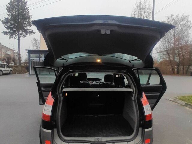 Чорний Рено Сценік II, об'ємом двигуна 1.6 л та пробігом 194 тис. км за 6100 $, фото 6 на Automoto.ua