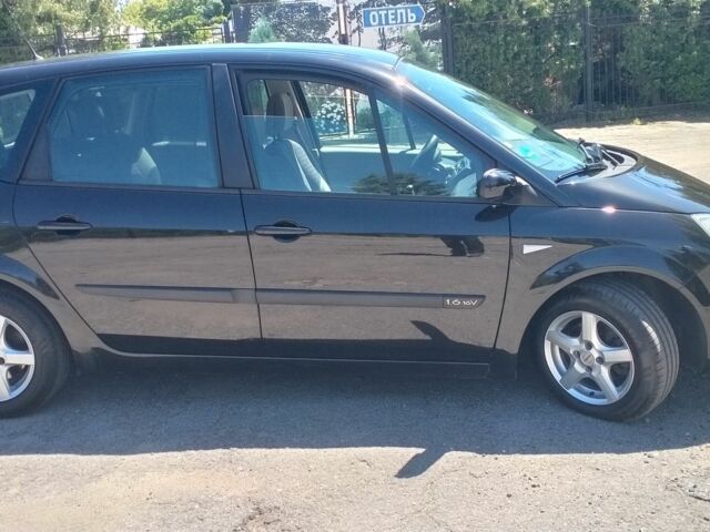Черный Рено Сценик II, объемом двигателя 1.6 л и пробегом 198 тыс. км за 4900 $, фото 2 на Automoto.ua