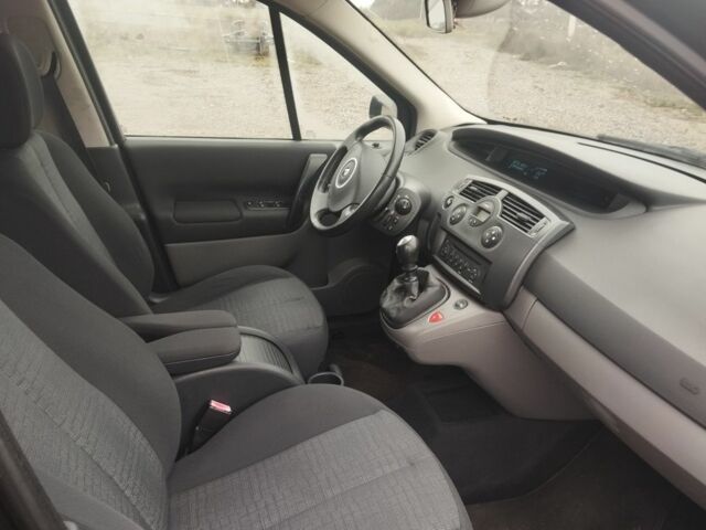 Чорний Рено Сценік II, об'ємом двигуна 0 л та пробігом 187 тис. км за 5300 $, фото 3 на Automoto.ua