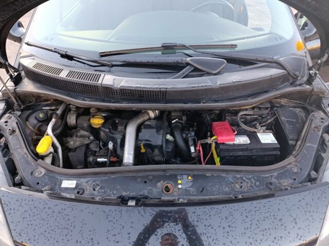 Черный Рено Сценик II, объемом двигателя 1.5 л и пробегом 269 тыс. км за 4999 $, фото 16 на Automoto.ua