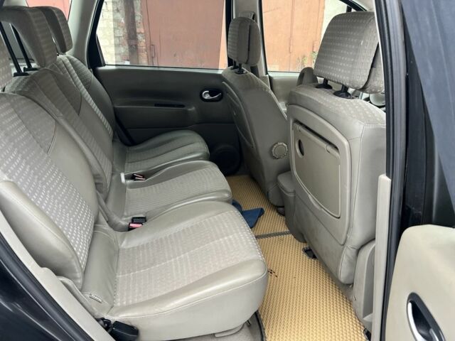 Черный Рено Сценик II, объемом двигателя 1.6 л и пробегом 160 тыс. км за 4200 $, фото 10 на Automoto.ua