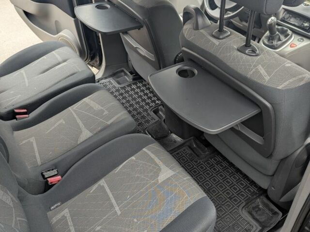 Черный Рено Сценик II, объемом двигателя 1.6 л и пробегом 194 тыс. км за 5500 $, фото 19 на Automoto.ua