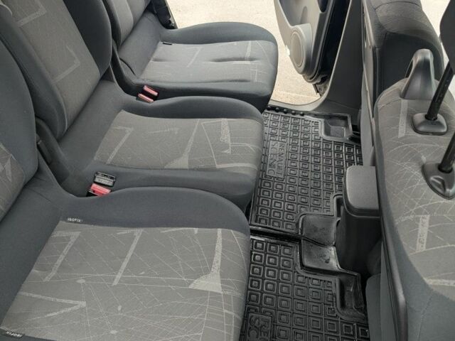 Черный Рено Сценик II, объемом двигателя 1.6 л и пробегом 194 тыс. км за 5500 $, фото 20 на Automoto.ua