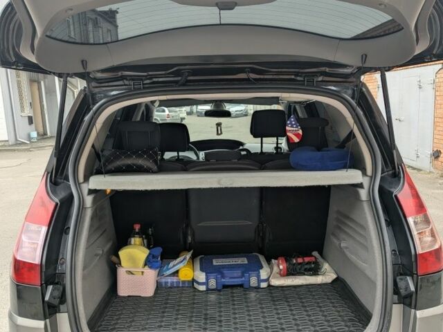 Черный Рено Сценик II, объемом двигателя 1.6 л и пробегом 194 тыс. км за 5500 $, фото 14 на Automoto.ua