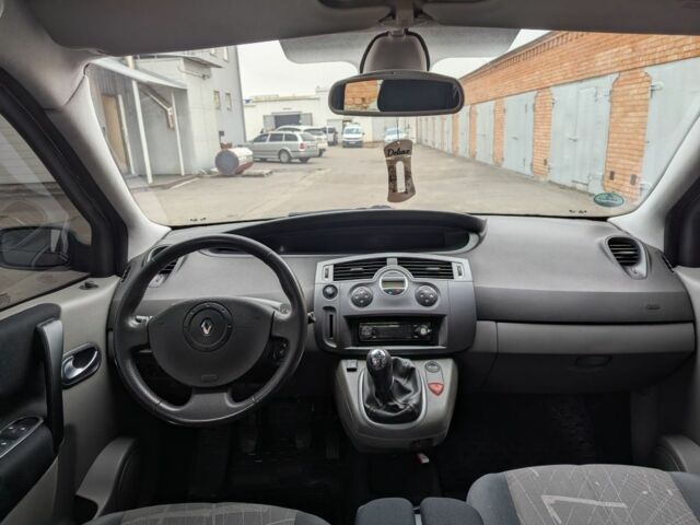 Черный Рено Сценик II, объемом двигателя 1.6 л и пробегом 194 тыс. км за 5500 $, фото 11 на Automoto.ua