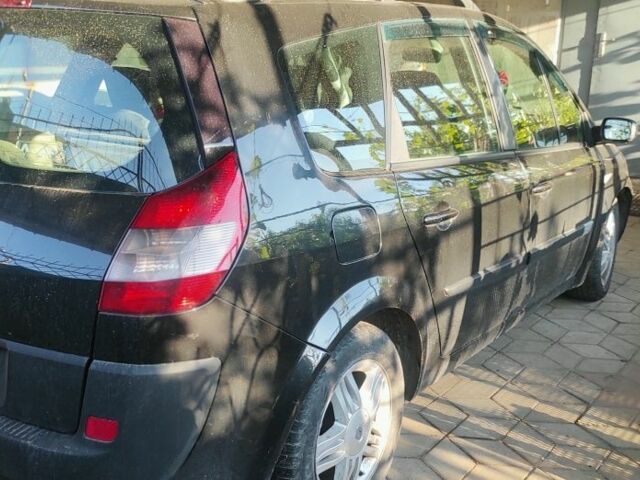 Черный Рено Сценик II, объемом двигателя 1.9 л и пробегом 275 тыс. км за 4100 $, фото 4 на Automoto.ua