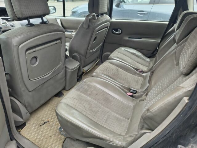 Черный Рено Сценик II, объемом двигателя 1.9 л и пробегом 250 тыс. км за 900 $, фото 4 на Automoto.ua