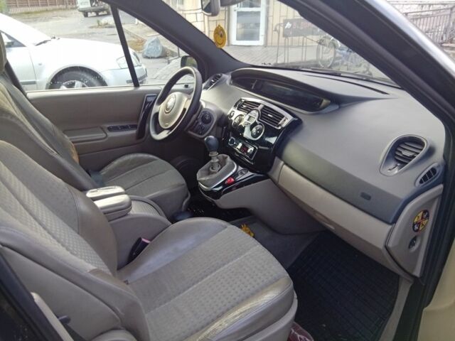 Черный Рено Сценик II, объемом двигателя 1.9 л и пробегом 290 тыс. км за 3700 $, фото 5 на Automoto.ua