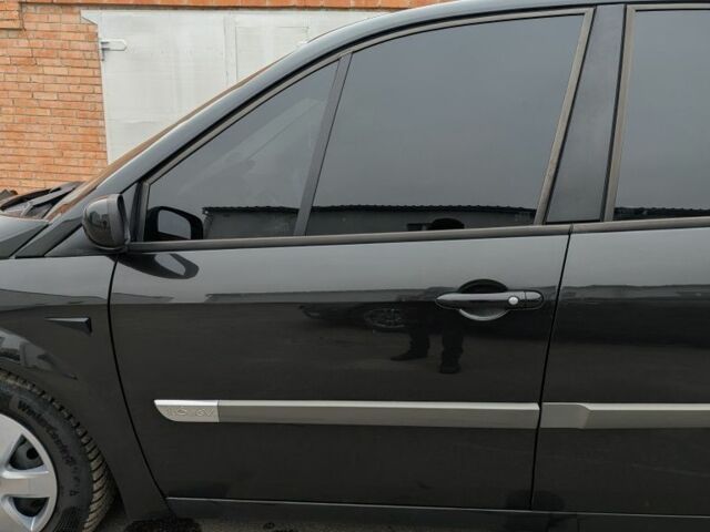 Черный Рено Сценик II, объемом двигателя 1.6 л и пробегом 194 тыс. км за 5500 $, фото 5 на Automoto.ua