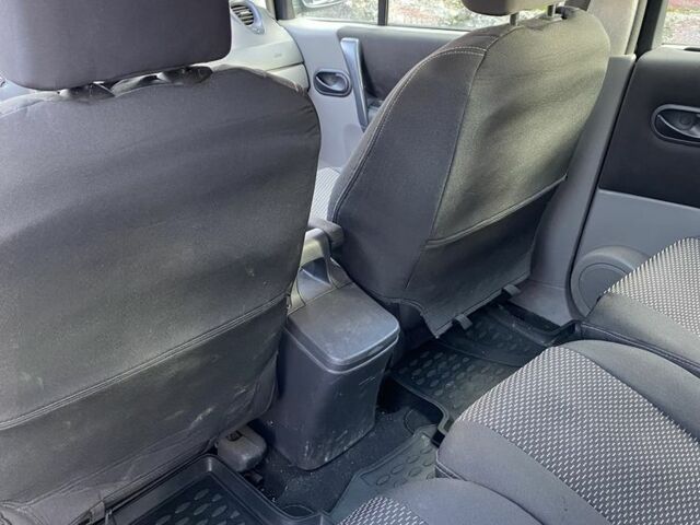 Рено Сценік II 2005 у Житомирі на Automoto.ua Чорний Рено Сценік II, об'ємом двигуна 1.6 л та пробігом 205 тис. км за 3400 $, фото 12 на Automoto.ua