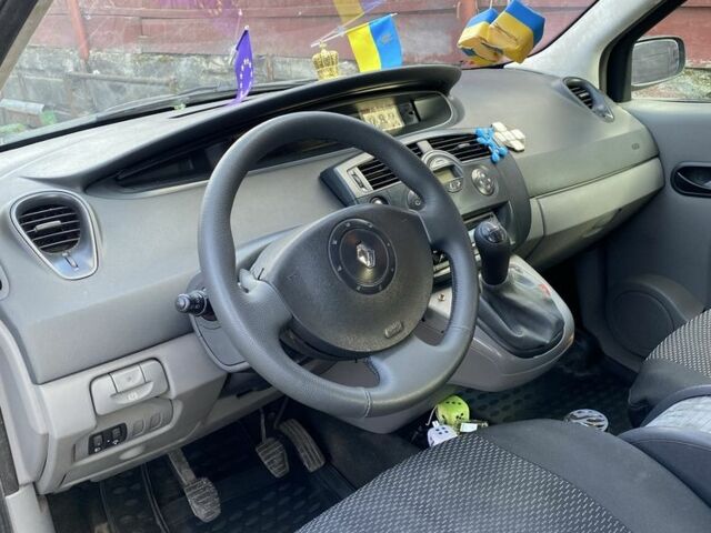 Рено Сценік II 2005 у Житомирі на Automoto.ua Чорний Рено Сценік II, об'ємом двигуна 1.6 л та пробігом 205 тис. км за 3400 $, фото 13 на Automoto.ua