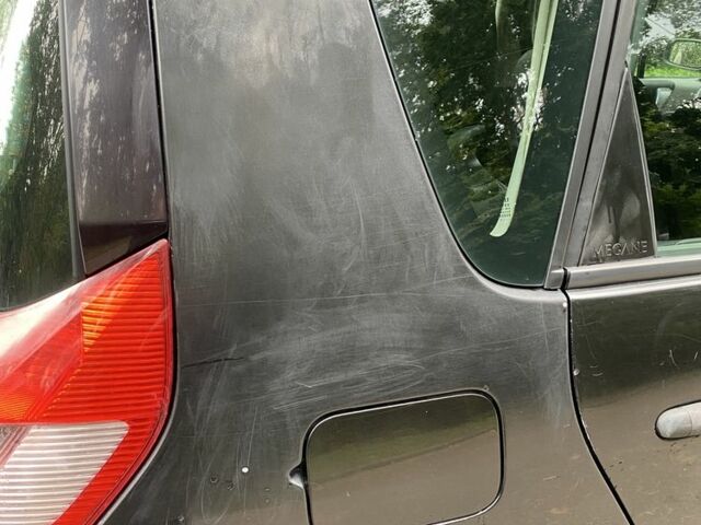 Рено Сценік II 2005 у Житомирі на Automoto.ua Чорний Рено Сценік II, об'ємом двигуна 1.6 л та пробігом 205 тис. км за 3400 $, фото 7 на Automoto.ua