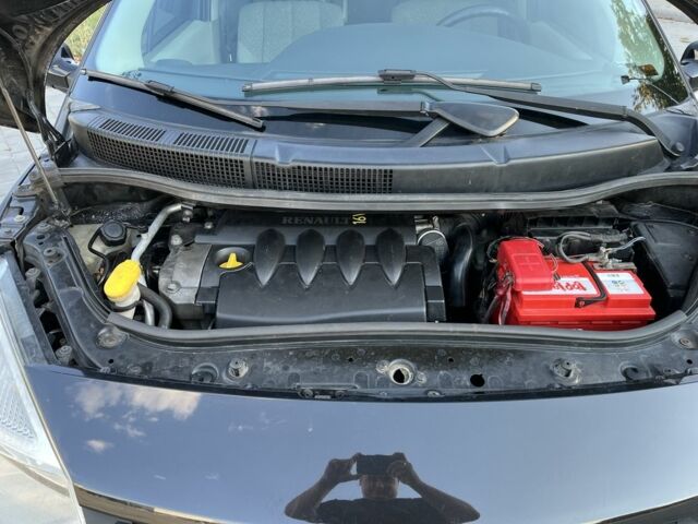 Чорний Рено Сценік II, об'ємом двигуна 1.6 л та пробігом 241 тис. км за 5500 $, фото 11 на Automoto.ua