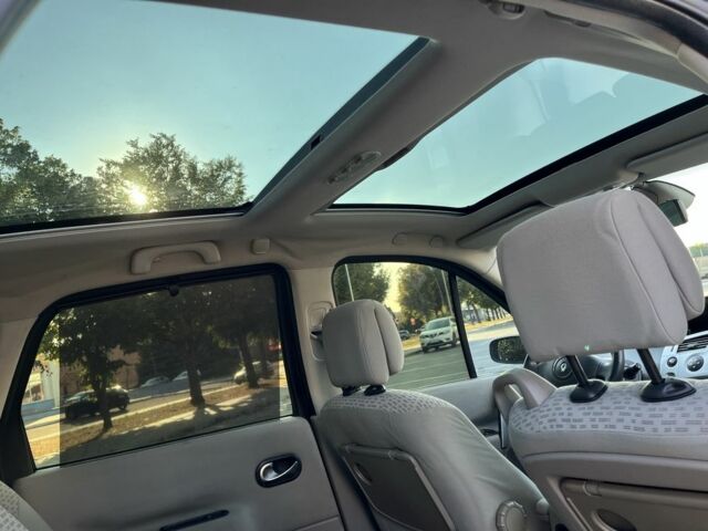 Чорний Рено Сценік II, об'ємом двигуна 1.6 л та пробігом 241 тис. км за 5500 $, фото 7 на Automoto.ua