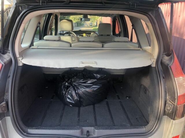 Чорний Рено Сценік II, об'ємом двигуна 2 л та пробігом 250 тис. км за 5300 $, фото 7 на Automoto.ua