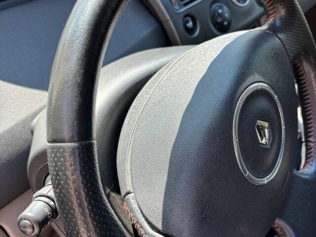 Черный Рено Сценик II, объемом двигателя 1.6 л и пробегом 245 тыс. км за 6200 $, фото 15 на Automoto.ua