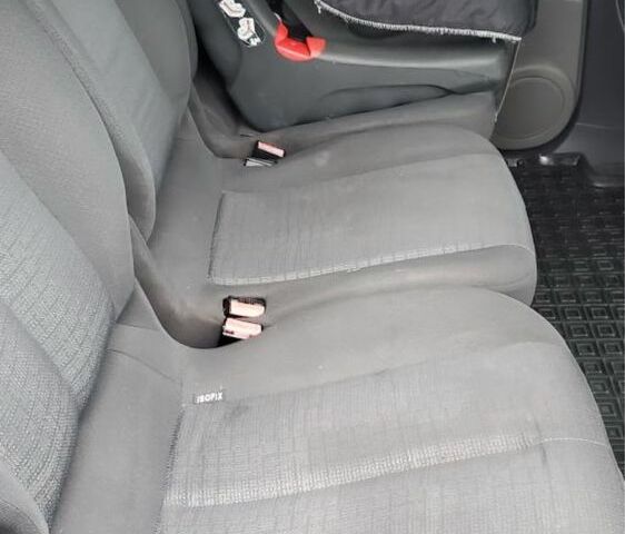 Черный Рено Сценик II, объемом двигателя 1.5 л и пробегом 270 тыс. км за 4700 $, фото 2 на Automoto.ua