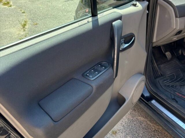 Черный Рено Сценик II, объемом двигателя 1.6 л и пробегом 245 тыс. км за 6200 $, фото 14 на Automoto.ua