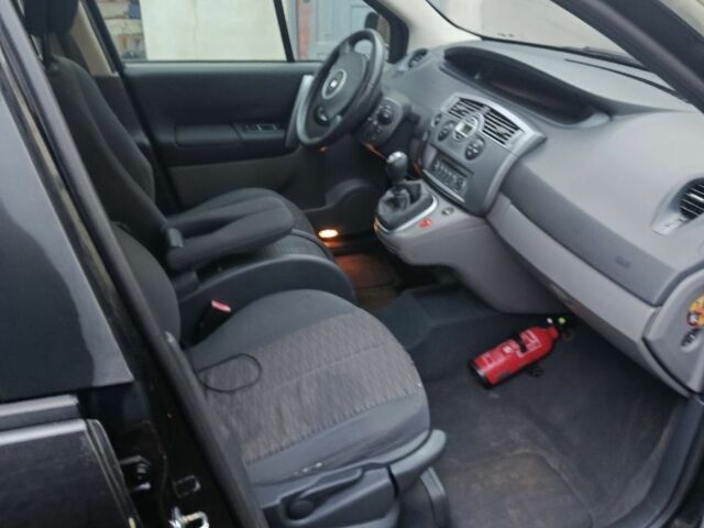 Черный Рено Сценик II, объемом двигателя 1.5 л и пробегом 270 тыс. км за 3900 $, фото 6 на Automoto.ua