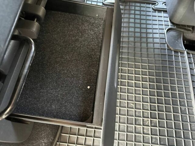 Черный Рено Сценик II, объемом двигателя 1.9 л и пробегом 133 тыс. км за 6699 $, фото 18 на Automoto.ua