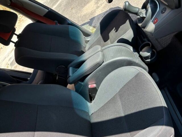 Черный Рено Сценик II, объемом двигателя 1.6 л и пробегом 245 тыс. км за 6200 $, фото 9 на Automoto.ua