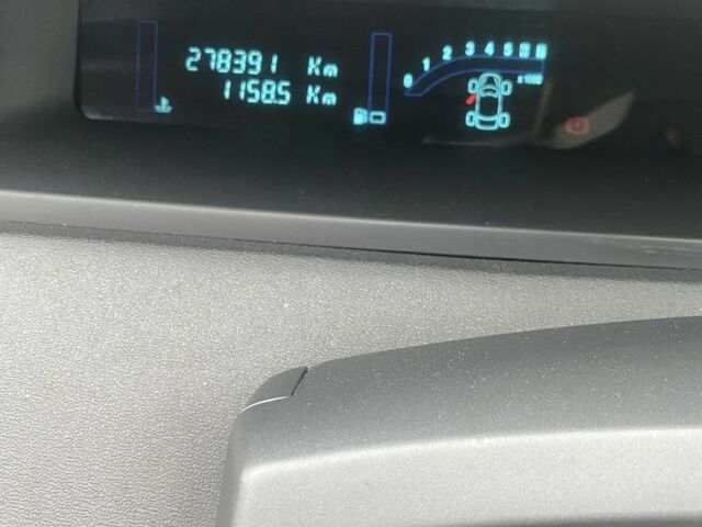 Чорний Рено Сценік II, об'ємом двигуна 1.6 л та пробігом 276 тис. км за 5299 $, фото 3 на Automoto.ua