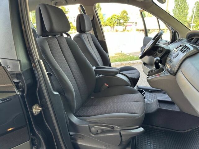 Черный Рено Сценик II, объемом двигателя 1.9 л и пробегом 133 тыс. км за 6699 $, фото 12 на Automoto.ua