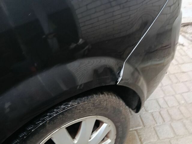 Черный Рено Сценик II, объемом двигателя 1.5 л и пробегом 270 тыс. км за 3900 $, фото 2 на Automoto.ua