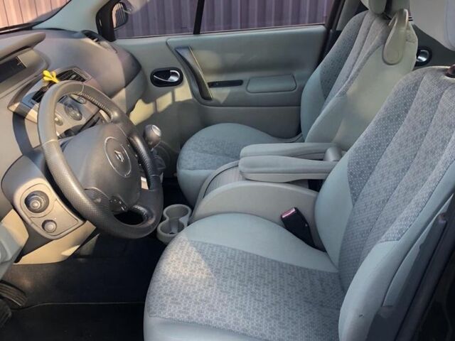 Чорний Рено Сценік II, об'ємом двигуна 2 л та пробігом 250 тис. км за 5300 $, фото 6 на Automoto.ua