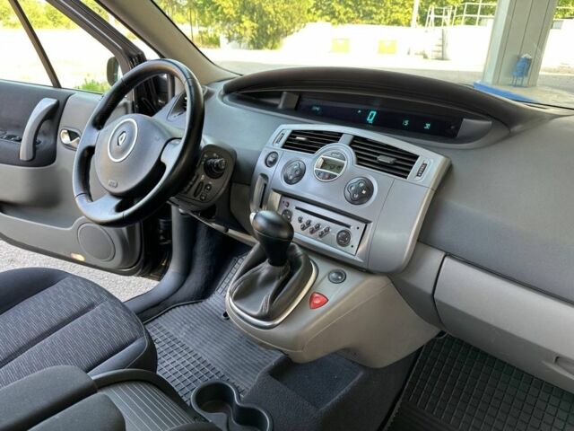 Черный Рено Сценик II, объемом двигателя 1.9 л и пробегом 133 тыс. км за 6699 $, фото 11 на Automoto.ua