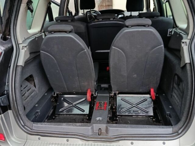 Черный Рено Сценик II, объемом двигателя 1.5 л и пробегом 270 тыс. км за 3900 $, фото 3 на Automoto.ua