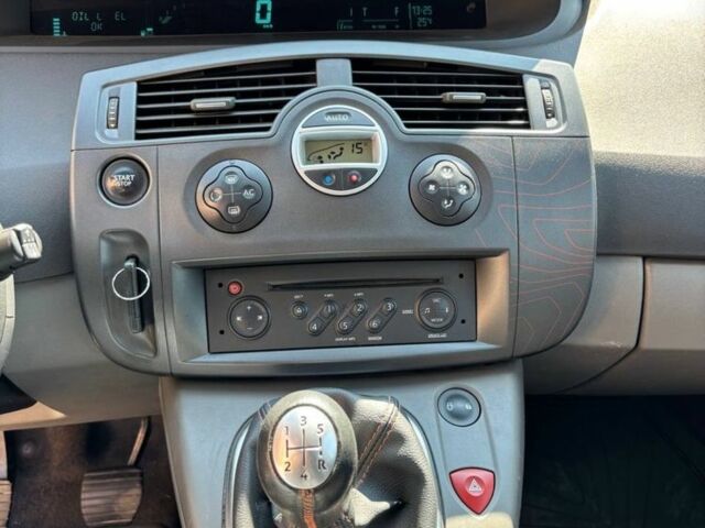 Черный Рено Сценик II, объемом двигателя 1.6 л и пробегом 245 тыс. км за 6200 $, фото 16 на Automoto.ua