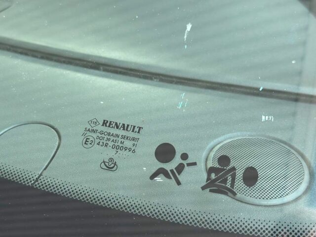 Черный Рено Сценик II, объемом двигателя 1.9 л и пробегом 133 тыс. км за 6699 $, фото 23 на Automoto.ua