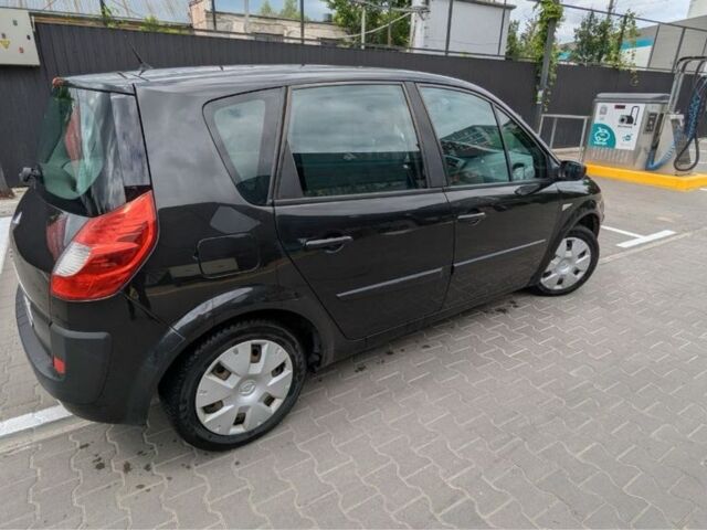 Черный Рено Сценик II, объемом двигателя 1.9 л и пробегом 249 тыс. км за 5750 $, фото 2 на Automoto.ua