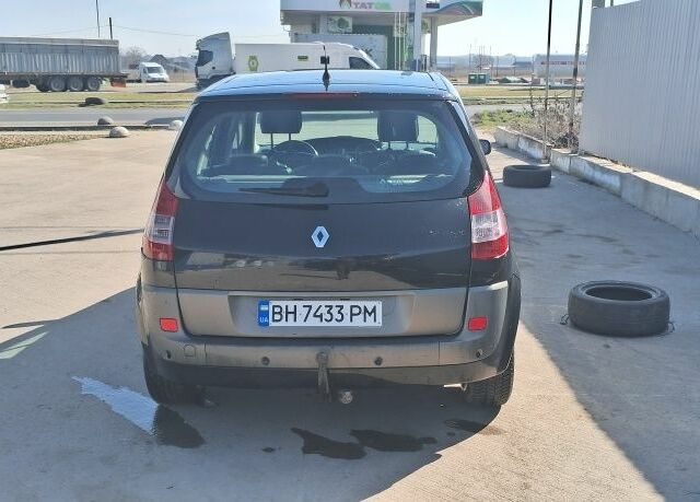 Рено Сценік II 2005 у Одесі на Automoto.ua Чорний Рено Сценік II, об'ємом двигуна 2 л та пробігом 287 тис. км за 4200 $, фото 11 на Automoto.ua