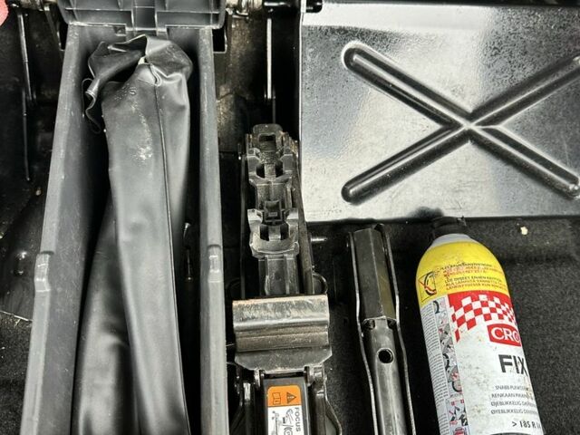 Чорний Рено Сценік II, об'ємом двигуна 1.9 л та пробігом 280 тис. км за 2350 $, фото 10 на Automoto.ua