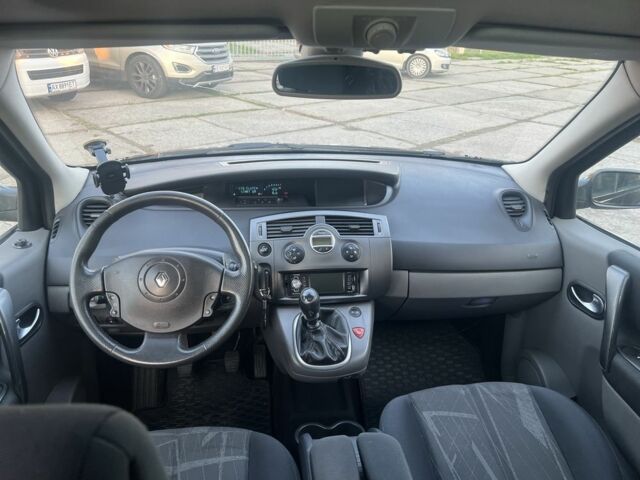 Черный Рено Сценик II, объемом двигателя 2 л и пробегом 225 тыс. км за 5500 $, фото 8 на Automoto.ua