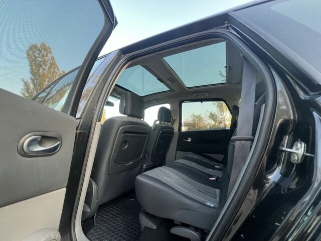 Черный Рено Сценик II, объемом двигателя 2 л и пробегом 225 тыс. км за 5500 $, фото 10 на Automoto.ua