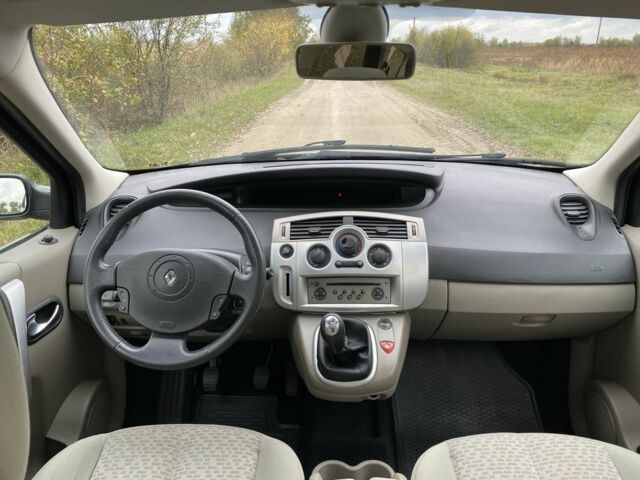 Черный Рено Сценик II, объемом двигателя 1.6 л и пробегом 226 тыс. км за 5500 $, фото 7 на Automoto.ua