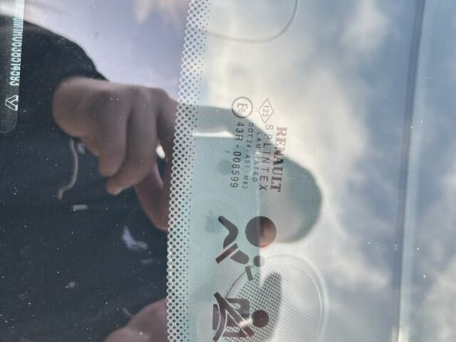 Чорний Рено Сценік II, об'ємом двигуна 1.6 л та пробігом 187 тис. км за 6000 $, фото 23 на Automoto.ua