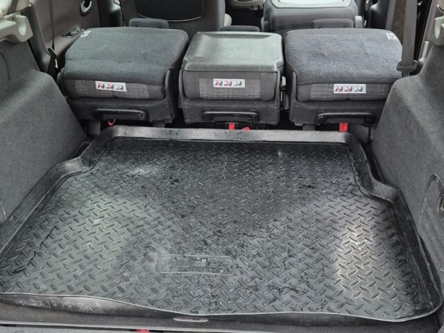 Черный Рено Сценик II, объемом двигателя 1.5 л и пробегом 215 тыс. км за 5000 $, фото 6 на Automoto.ua