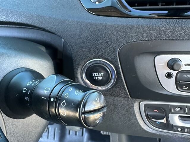 Чорний Рено Сценік II, об'ємом двигуна 1.5 л та пробігом 270 тис. км за 7500 $, фото 8 на Automoto.ua