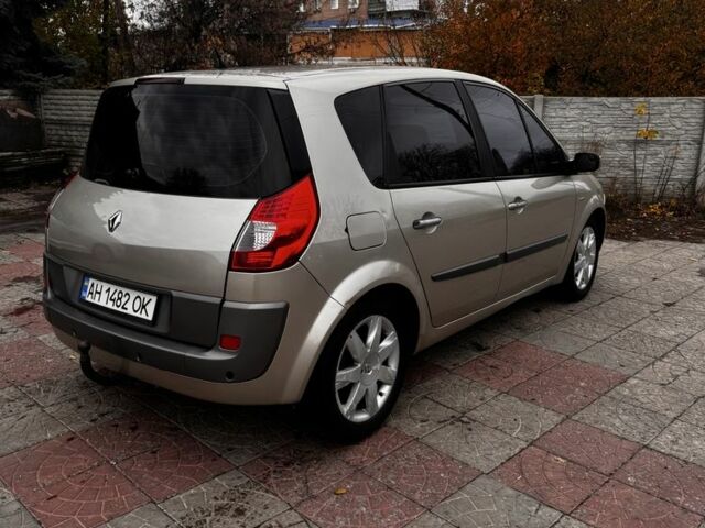Коричневый Рено Сценик II, объемом двигателя 1.9 л и пробегом 365 тыс. км за 5200 $, фото 3 на Automoto.ua